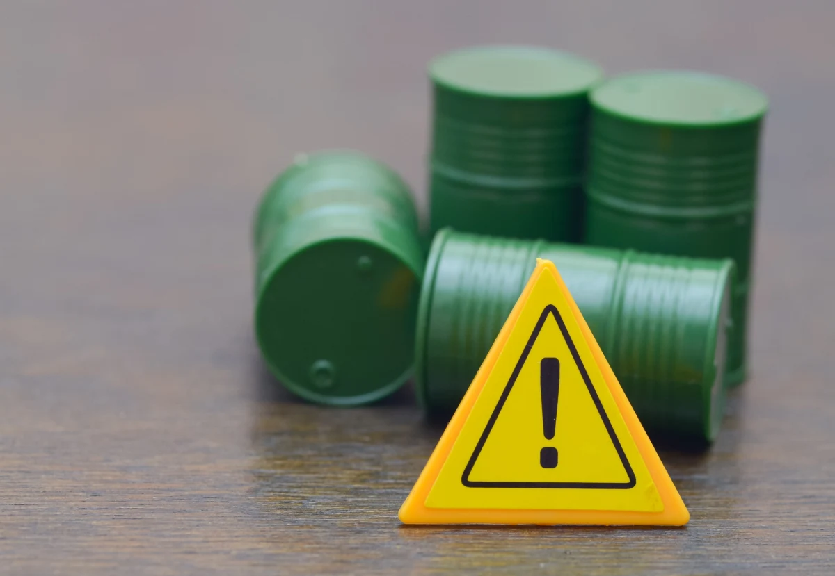 Prokuratura Rejonowa w Parczewie na Lubelszczyźnie bada sprawę niebezpiecznych odpadów, które były składowane w jednym z garaży w tym mieście. Osobie odpowiedzialnej za tę sytuację grozi do 10 lat więzienia. Jest już wstępna opinia dotycząca odnalezionych śmieci. 