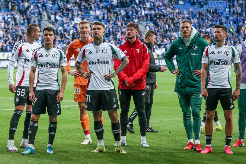 Głośno o odejściu z Legii, już szukają następcy. Hit wewnątrz Ekstraklasy