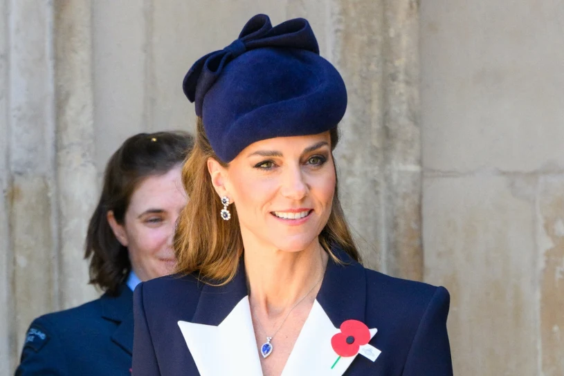 Symboliczny look księżnej Walii. Kate wyszła i od razu przyciągnęła wzrok