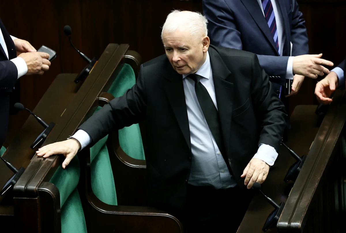 "Jestem zdecydowanym zwolennikiem całkowitego zakazu kryptowalut" - powiedział w Sejmie prezes PiS Jarosław Kaczyński. Zadeklarował, że taki projekt ustawy poprze. "Natomiast jeżeli powstanie projekt częściowy, to będę musiał się jemu przyjrzeć" - zaznaczył Kaczyński.