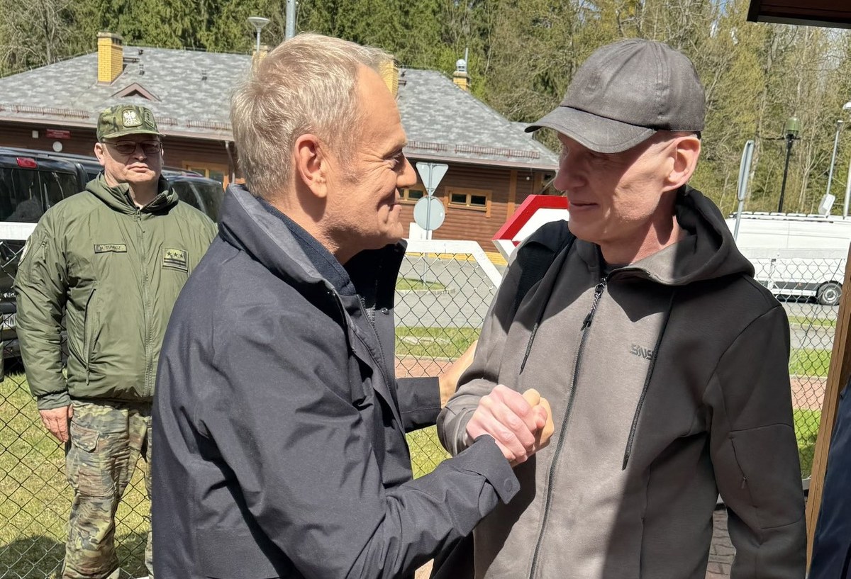 "Witaj w domu Przyjacielu". Pierwsze zdjęcie Andrzeja Poczobuta po odzyskaniu wolności