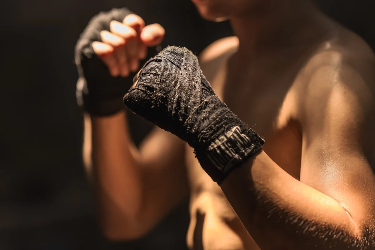 Już 9 maja 2026 roku Centrum Handlowe Blue City w Warszawie ponownie zamieni się w arenę sportowych zmagań. Przed nami II edycja wydarzenia Legenda Muaythai, podczas której kibice będą mogli podziwiać kilkanaście widowiskowych walk w formule tajskiego boksu. To niepowtarzalna okazja, by poczuć atmosferę sportowej rywalizacji i poznać bliżej tę niezwykłą dyscyplinę.
