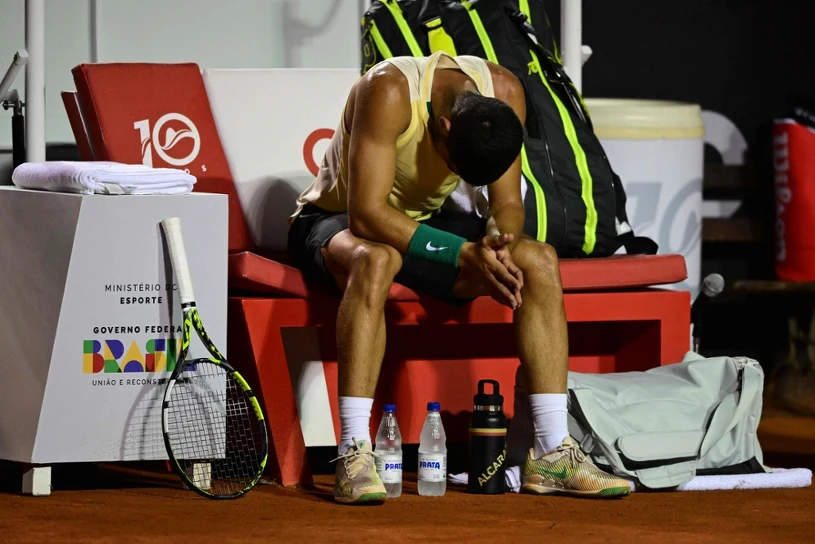 Opuści Rolanda Garrosa, już spekulują o Wimbledonie. "Nie jestem pewny"
