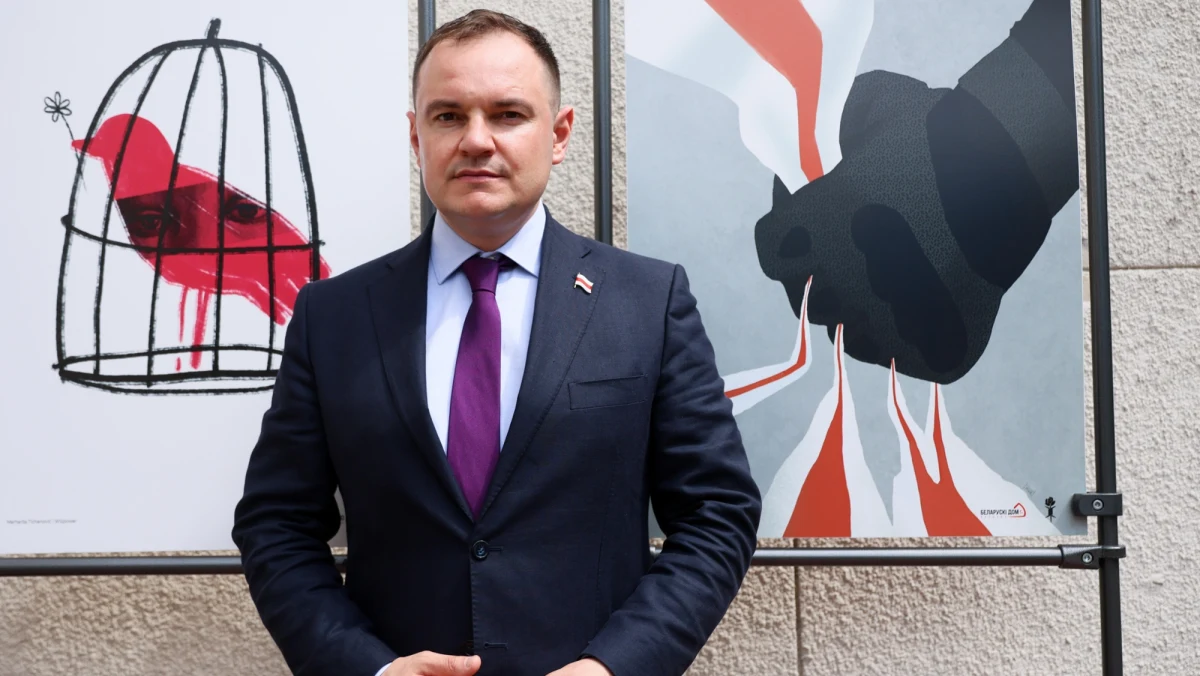 "Jak zobaczyłem zdjęcie, to od razu się popłakałem. Widać, że Andrzej Poczobut nie jest zdrowy" - mówił w Radiu RMF24 Aleś Zarembiuk - szef Białoruskiego Domu w Polsce. "Widać, że jest po 5 latach bardzo ciężkich tortur i bardzo ciężkich przeżyć" - dodał. 