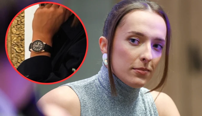 Na dłoni Światek luksusowy zegarek. Trzeba zapłacić za niego fortunę