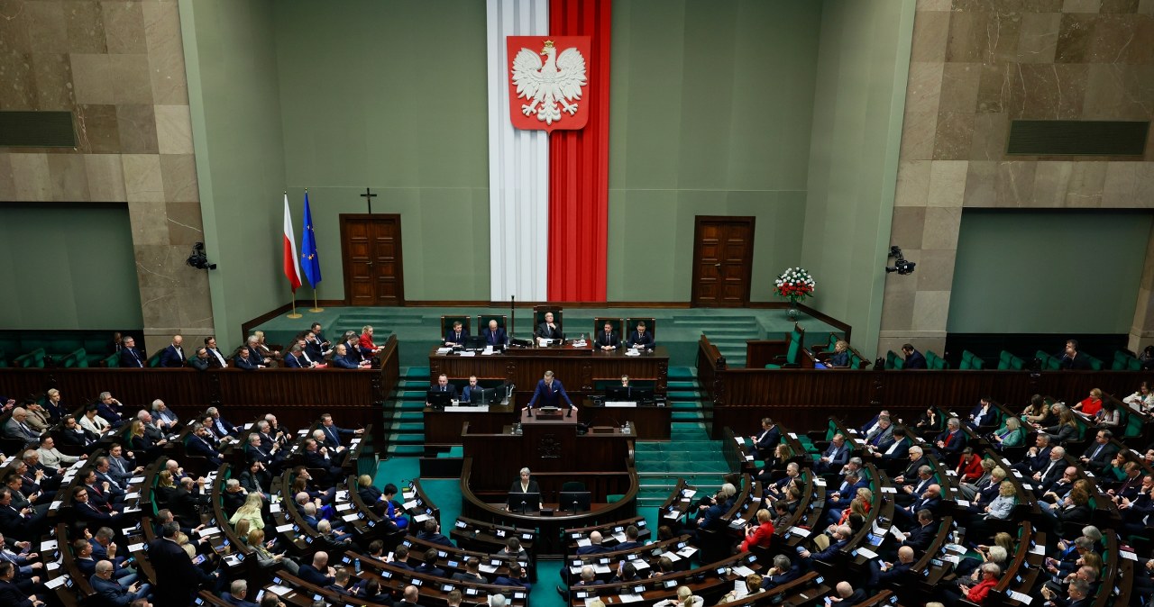 Sondaż IBRiS. Pięć partii w Sejmie. Koalicja Obywatelska liderem