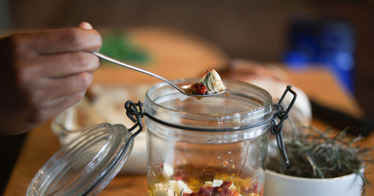 Trzy przepyszne dodatki na grilla. Znikną ze stołu szybciej niż kiełbaski