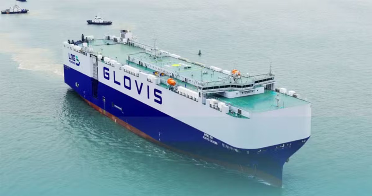 10 800 pojazdów na jednym statku. Chiny dominują w budowie samochodowców