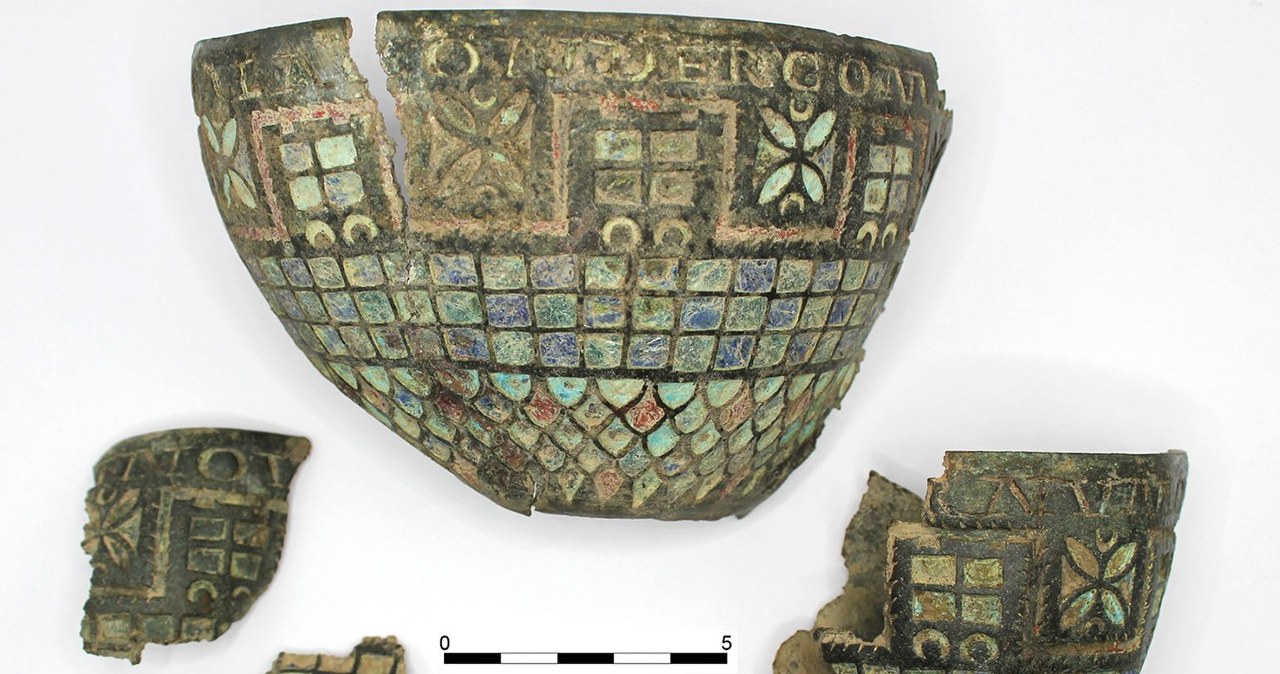 Niezwykły artefakt z Hiszpanii. Puchar pokazuje forty Wału Hadriana