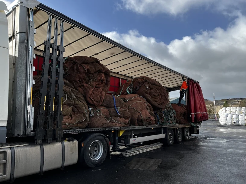 Ukraińcy poprosili o pomoc wojskową. Szkocja wysłała im sieci rybackie