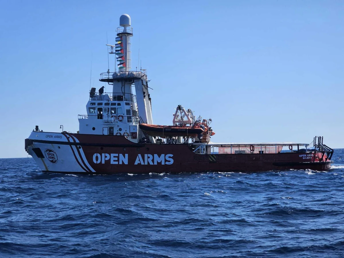 ​W nocy ze środy na czwartek Izrael przechwycił statki Globalnej Flotylli Sumud na wodach w pobliżu Krety, ponad 1100 km od wybrzeży Strefy Gazy. Na pokładzie jednego z nich znajdowała się Polka, adiunkt na Uniwersytecie Utrechckim dr Magdalena Górska - poinformował rzecznik Global Sumud Polska.