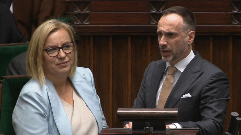 Burzliwa debata nad odwołaniem minister. "Zrobiła z Polaków śmieciarzy"