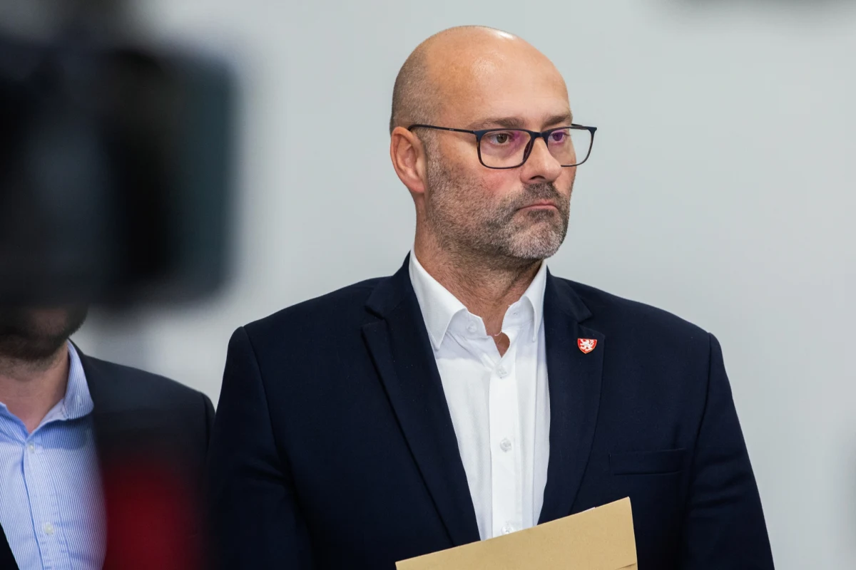 Afera taśmowa w Kłodzku. Zarząd Koła Kłodzkiego Koalicji Obywatelskiej chce czasowego zawieszenia burmistrza Michała Piszki w prawach członka partii. Burmistrz uważa, że padł ofiarą intrygi.