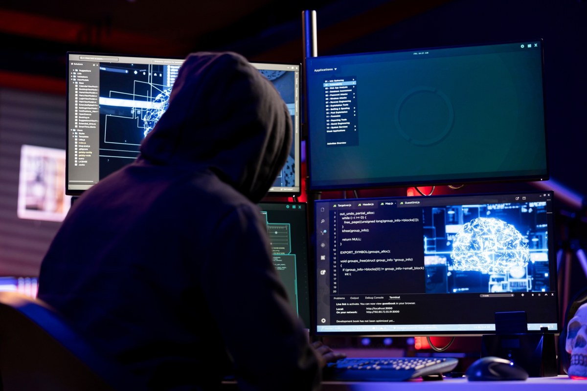 15-latek zhakował państwową agencję. Chciał sprzedać dane milionów osób