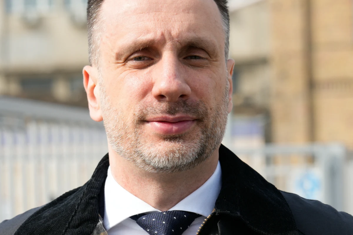 Jak dowiedzieli się dziennikarze RMF FM, Janusz Kowalski złożył rezygnację z członkostwa w klubie parlamentarnym Prawa i Sprawiedliwości. "Jego rezygnacja została przyjęta" - potwierdził rzecznik PiS Rafał Bochenek.