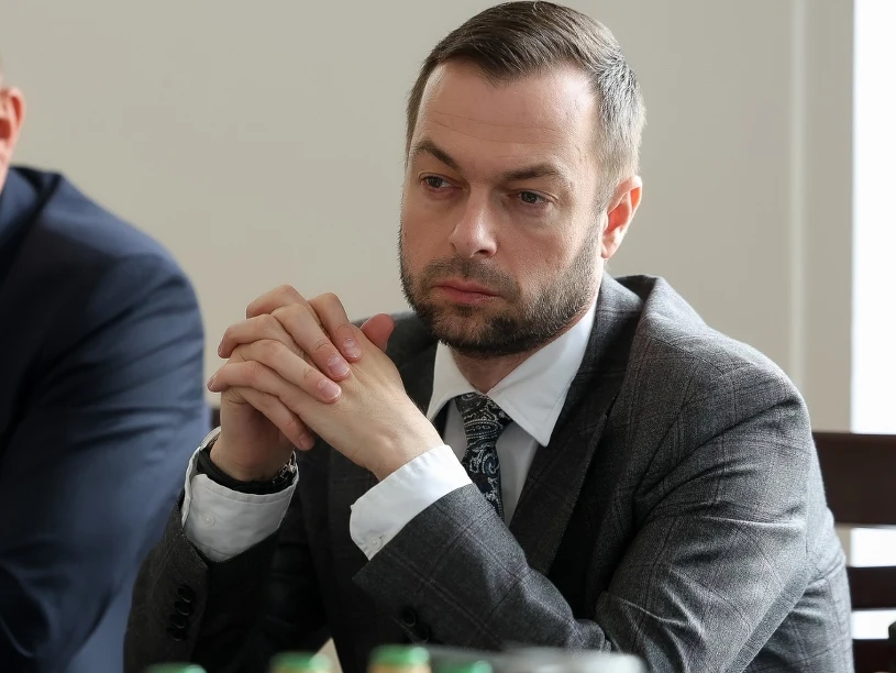 "Widać ta osoba wypisała się z koalicji". Hennig-Kloska o głosowaniu