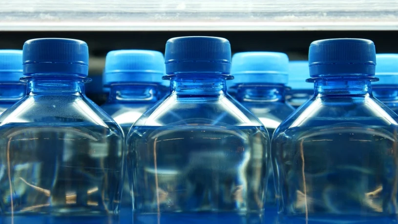 Nałęczów Zdrój pozywa Skarb Państwa za 23% VAT na wodę mineralną