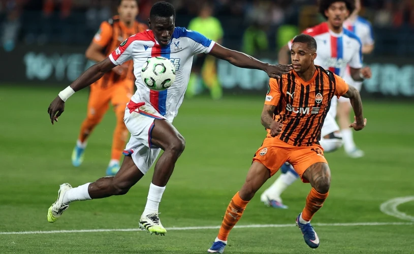 Zaciekły bój w Krakowie. Gol już w 23. sekundzie. Finał Ligi Konferencji o krok