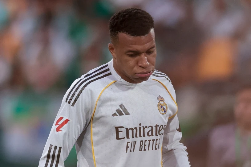 Mbappe na ustach Hiszpanów. Zawrzało. Francuz zrównany z ziemią
