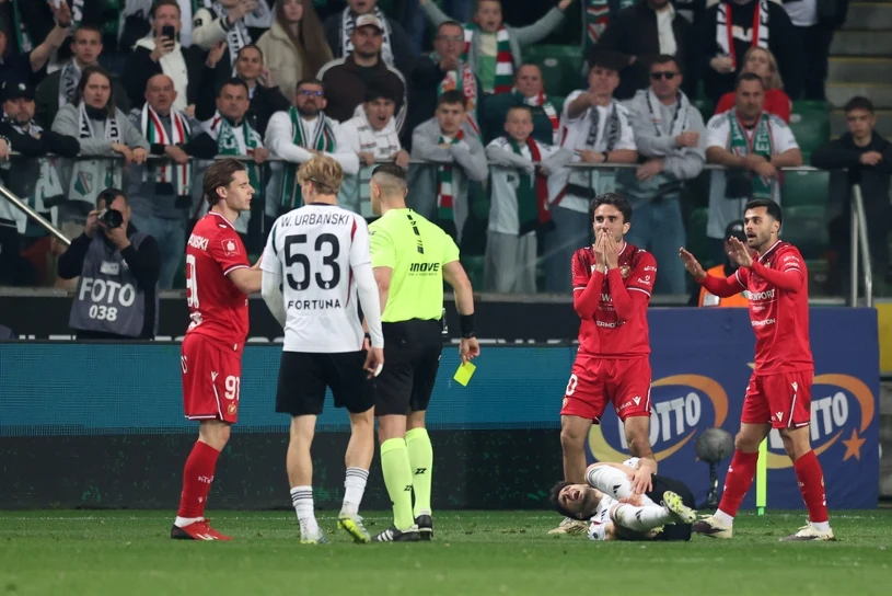 Kontrowersje w meczu Legii z Widzewem, arbiter popełnił błąd. "Pomylił się"