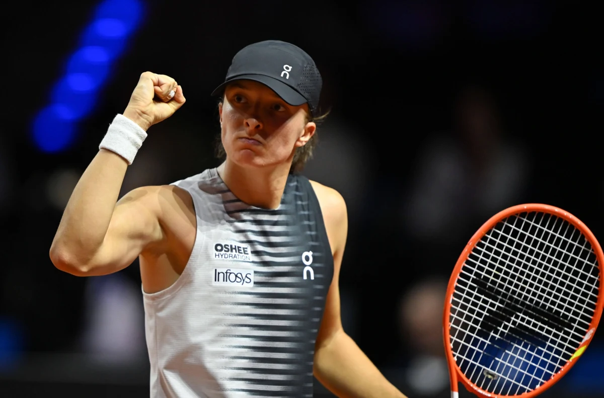 Iga Świątek wskoczyła na trzecie miejsce rankingu WTA. Czołowa polska tenisistka wyprzedziła Amerykankę Coco Gauff. Na czele z dużą przewagą Białorusinka Aryna Sabalenka, przed Kazaszką Jeleną Rybakiną. Wśród mężczyzn awans aż o 10 miejsc zanotował Hubert Hurkacz.