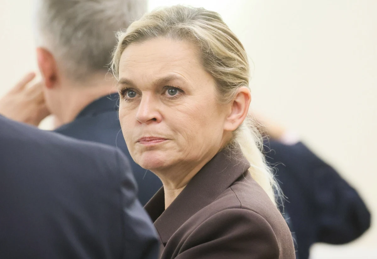 "Naprawdę mamy genialnych, dobrze przygotowanych nauczycieli. Krytyka edukacji zdrowotnej pokazuje, że biskupi nie wiedzą, co jest w podstawie programowej i nie rozumieją potrzeby przekazywania rzetelnej wiedzy" - powiedziała w poniedziałek szefowa MEN Barbara Nowacka. 