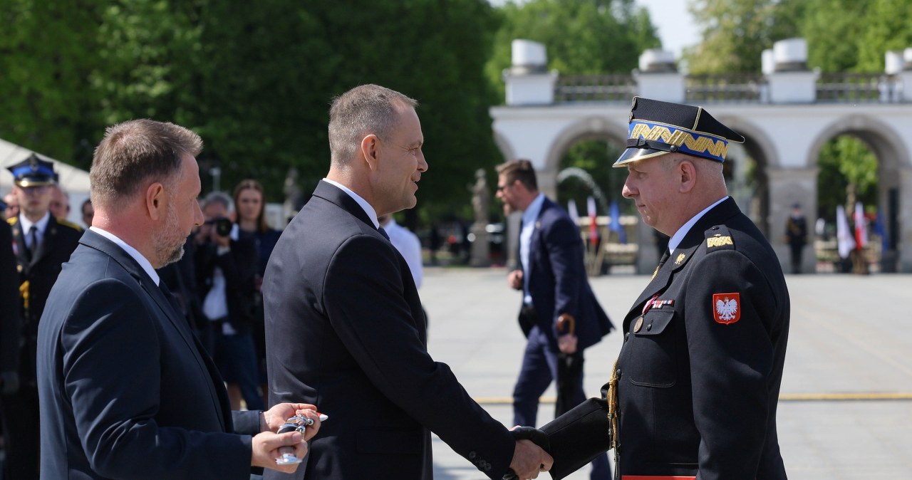 Prezydent wręczył awanse generalskie oficerom Państwowej Straży Pożarnej