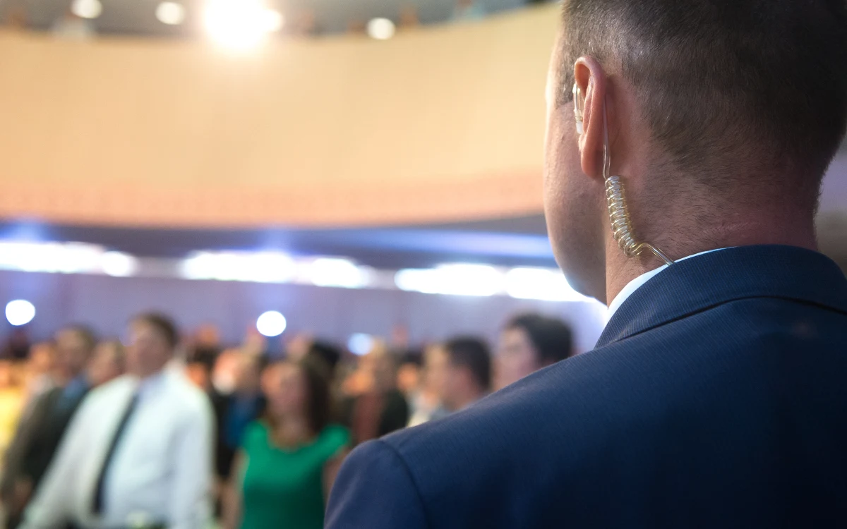 ​Pracownik amerykańskiej Secret Service został zatrzymany po tym, jak dopuścił się nieprzyzwoitego zachowania w jednym z hoteli w Miami - informują amerykańskie media. Według doniesień mężczyzna miał obnażyć się i masturbować w obecności innych gości hotelowych.