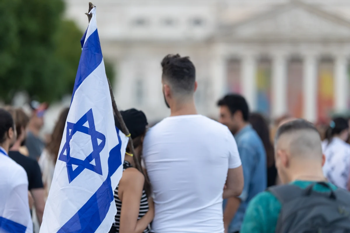 Izrael szuka sposobu na ocieplenie swojego wizerunku na świecie. MSZ planuje sprowadzić w tym roku 8 tys. chrześcijańskich influencerów na wycieczki służące kształtowaniu przychylnego postrzegania Izraela - poinformował dziennik "Israel Ha-Jom".