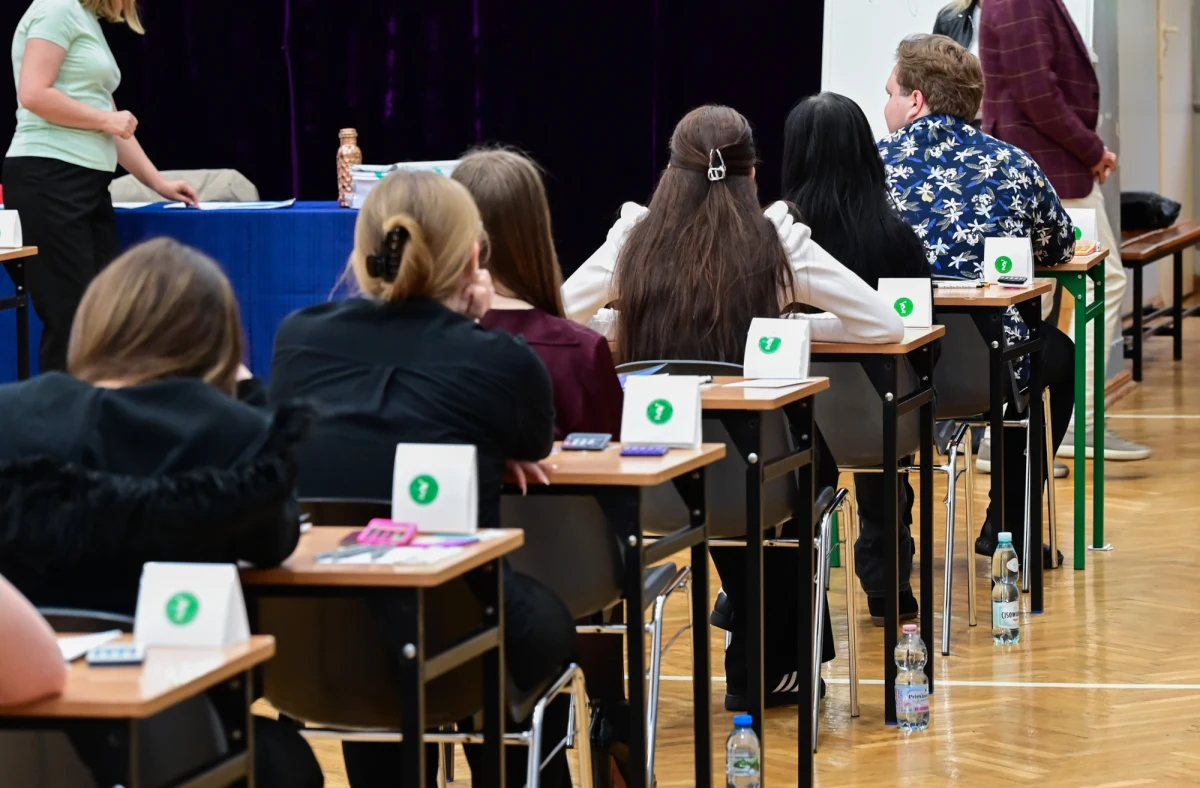 Na wtorek zaplanowano egzamin maturalny z języka kaszubskiego, łemkowskiego, łacińskiego i kultury antycznej. Nie mają one charakteru obowiązkowego - to przedmioty dodatkowe, zdawane wyłącznie na poziomie rozszerzonym.