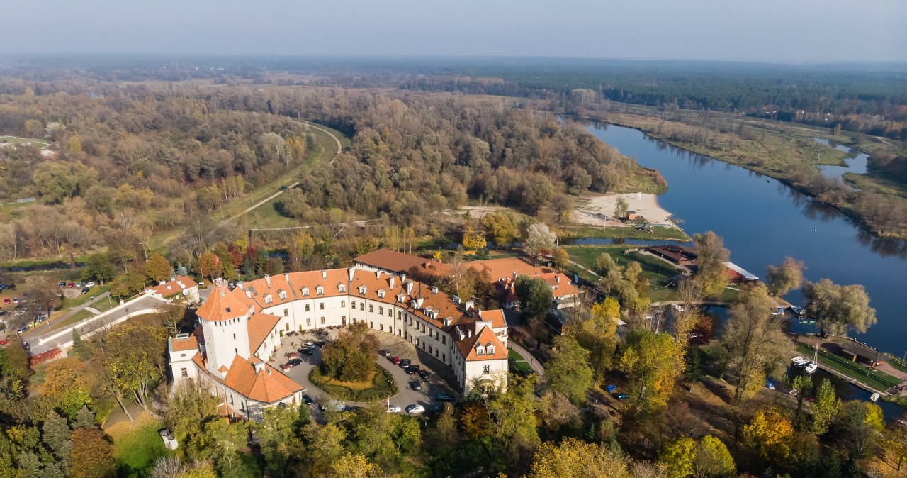 Wenecja na Mazowszu 60 km od Warszawy. Znajdziesz tu gondole i kanały