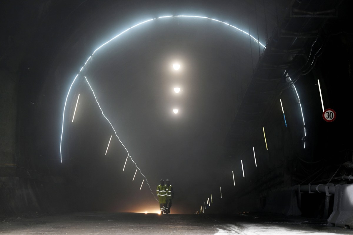 Pod Alpami powstaje cud techniki. To będzie najdłuższy tunel kolejowy świata