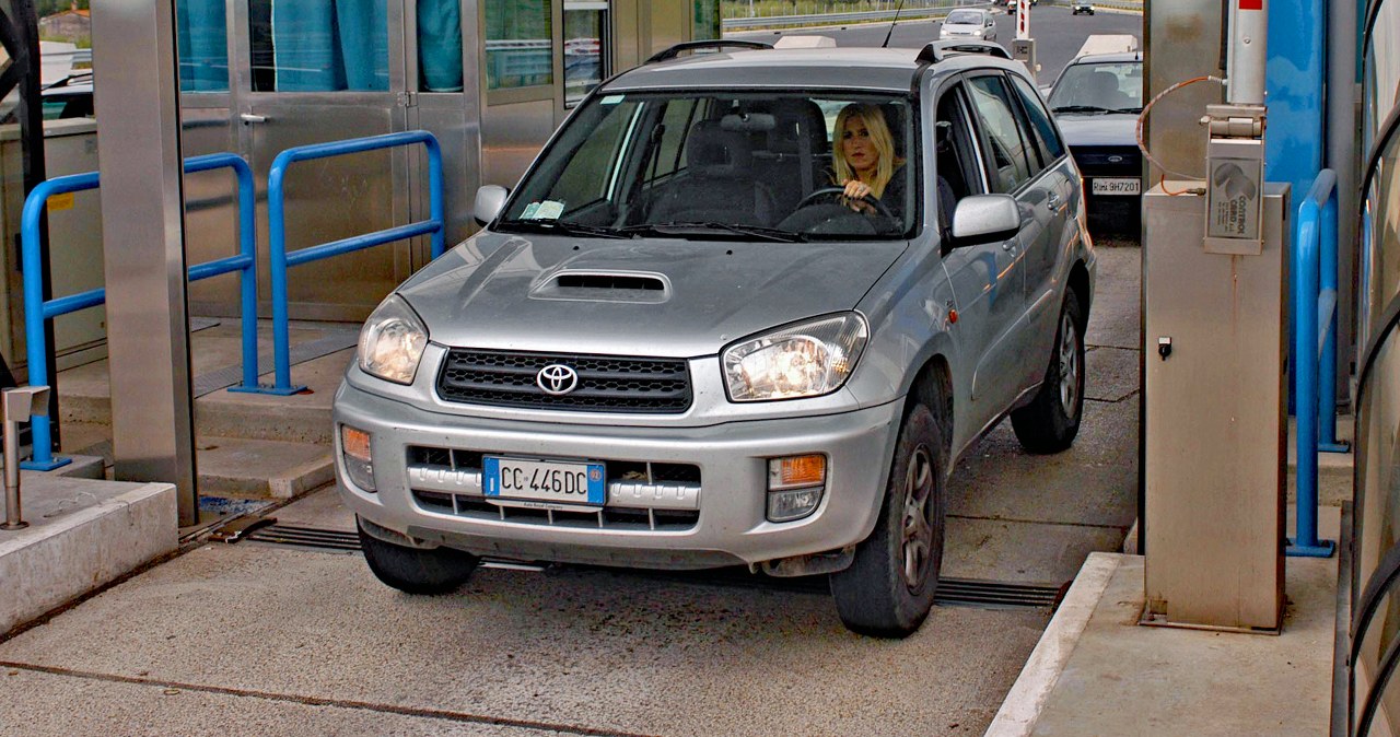 Przycisk "Assistenza" na autostradzie. Ratuje przed mandatem i karą