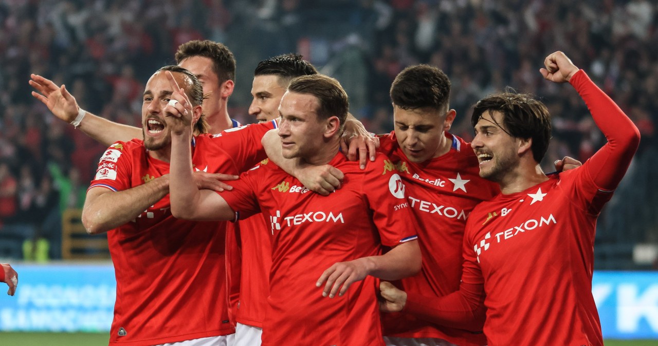 Historyczny triumf i wielka feta w Krakowie. Wisła wraca do Ekstraklasy