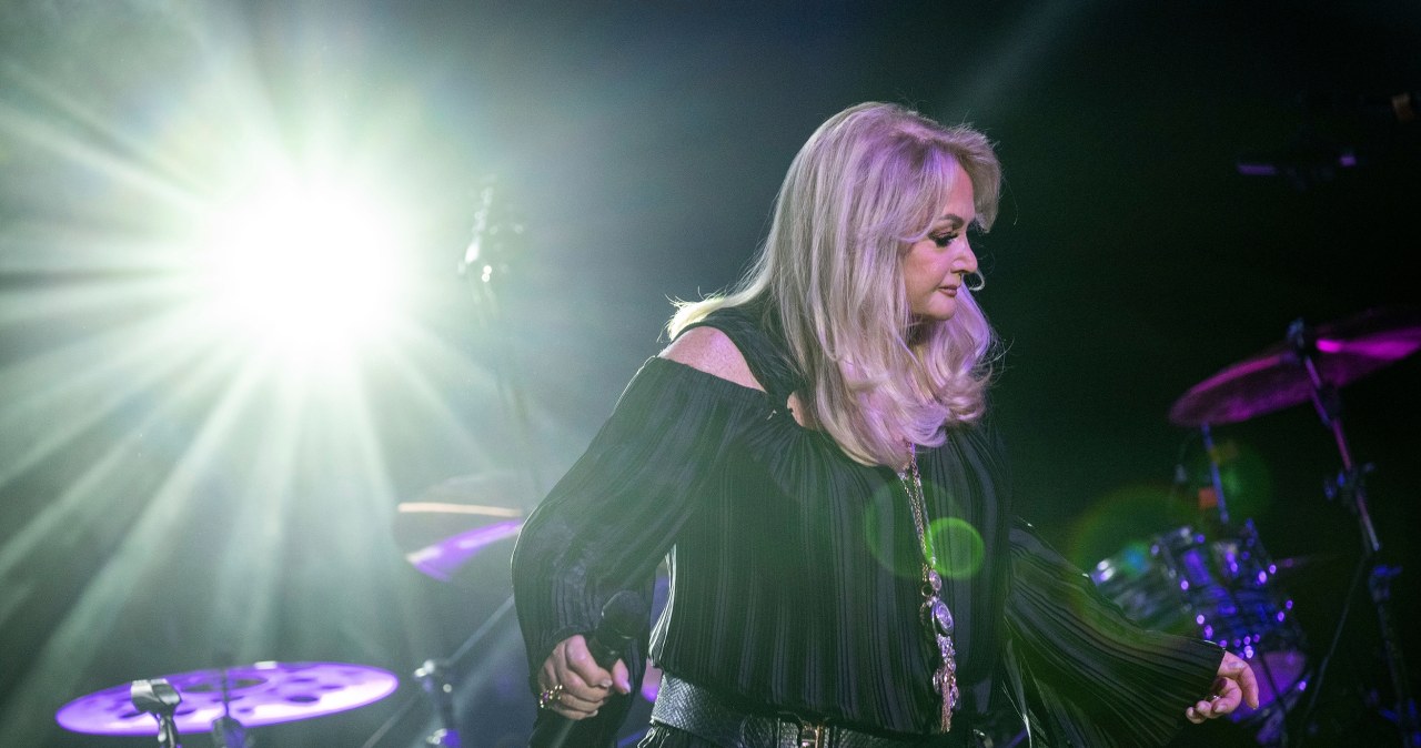 Lekarze walczą o życie Bonnie Tyler. "Najbliższe godziny będą decydujące"