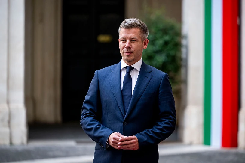 Zmiany na Węgrzech wchodzą w życie. Peter Magyar prezentuje rząd