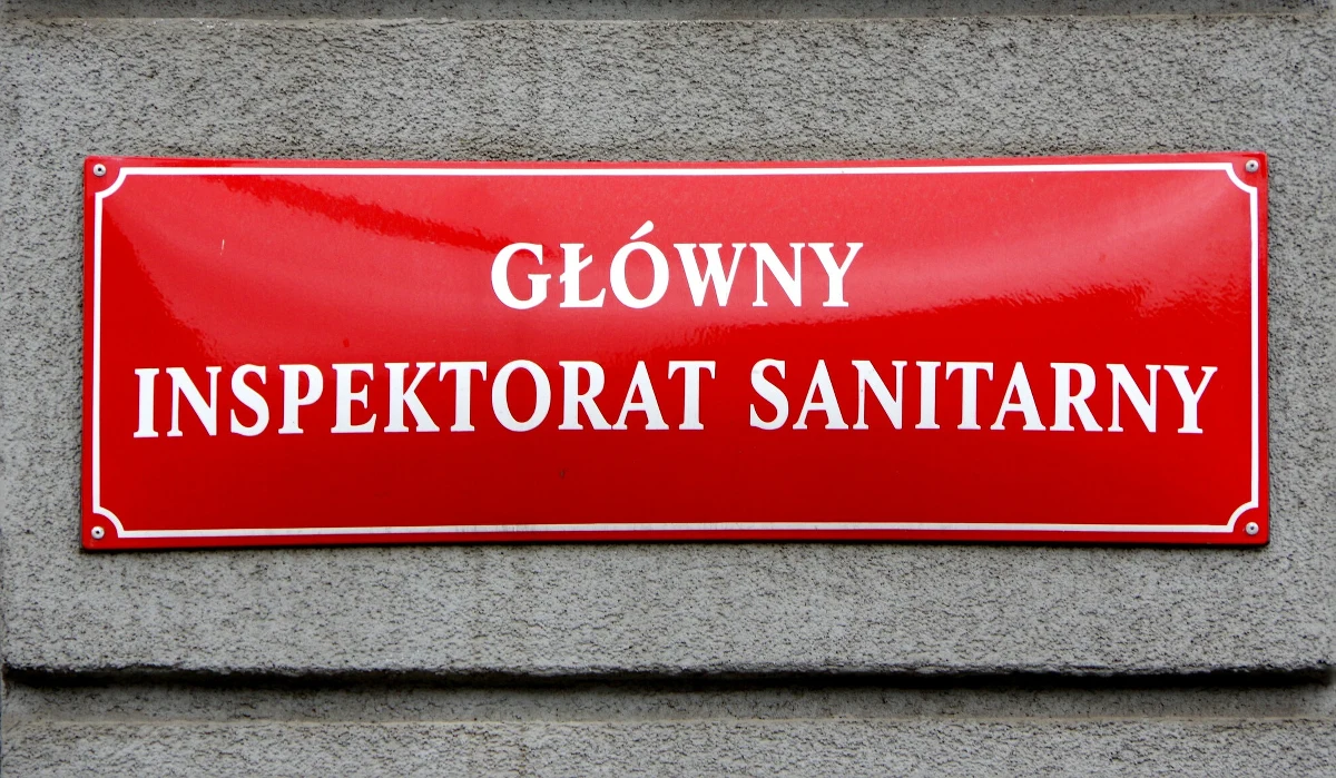 Jedna osoba w Polsce została objęta nadzorem sanitarnym. Powodem jest możliwy kontakt z pasażerką wycieczkowca, na którym wykryto hantawirusa - dowiedział się reporter RMF FM Michał Dobrołowicz.