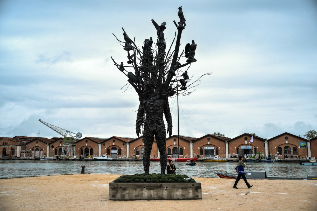 Artyści bojkotują Biennale. Wycofują się z konkursu, nagród nie chcą