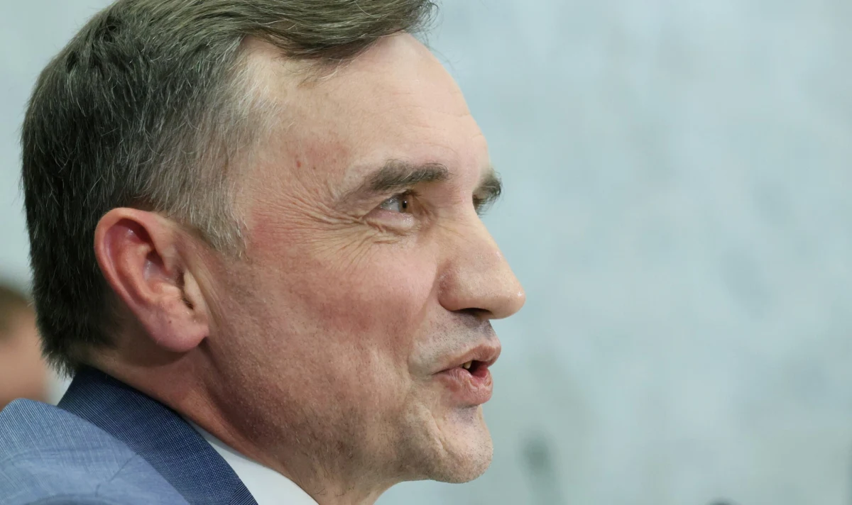 Od wczoraj świat polskiej polityki żyje wyjazdem Zbigniewa Ziobry do Stanów Zjednoczonych. Były minister sprawiedliwości w rozmowie z Telewizją Republika potwierdził, że przebywa za Oceanem. Ujawnił też, czym zamierza się zajmować w USA.