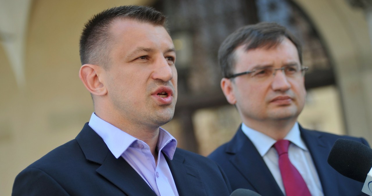 Adamek opublikował grafikę ze Zbigniewem Ziobrą. Burza w komentarzach
