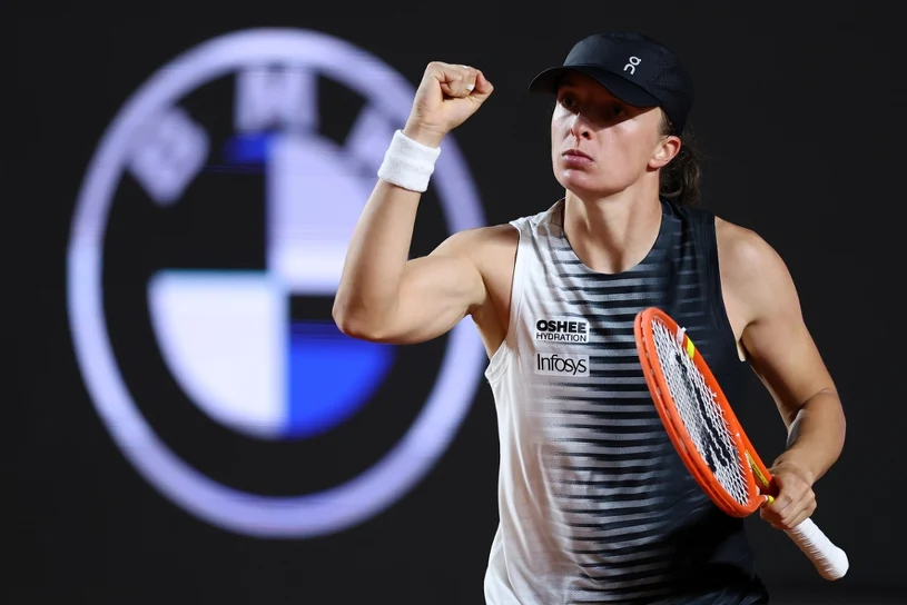 Kosmiczny tenis Świątek, Osaka ruszyła do Wiktorowskiego. Dwa sety w Rzymie