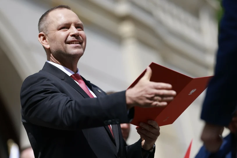 Polacy ocenili pomysł Nawrockiego. Wyraźny podział w sondażu