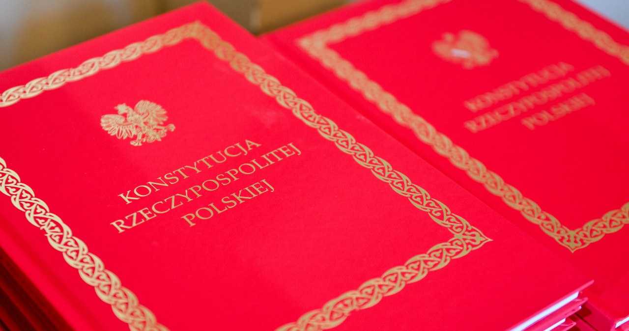 Polacy zabrali głos ws. zmiany konstytucji. W sondażu zadano dwa pytania