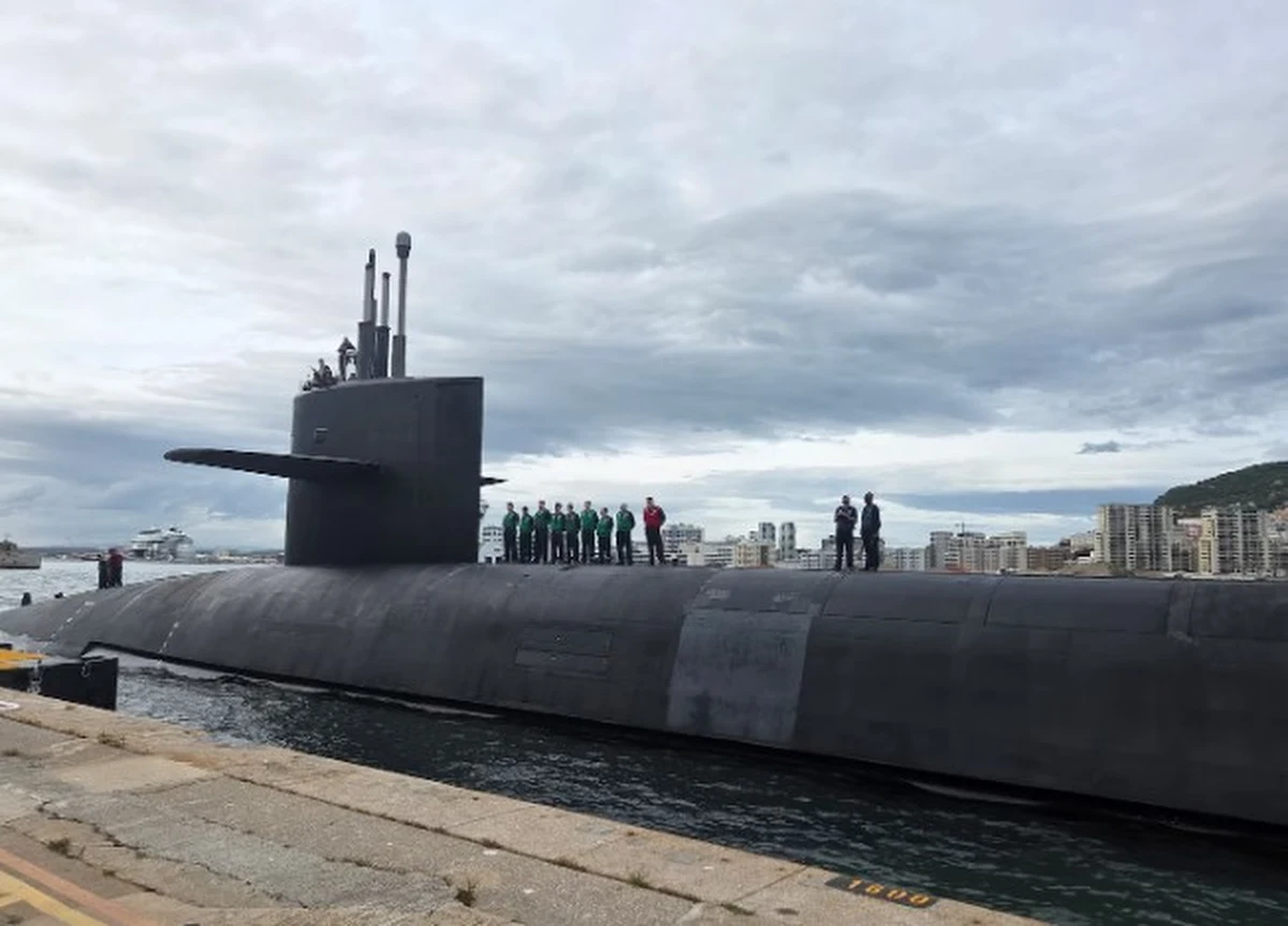 Pentagon zdecydował się na nietypowy krok - ujawnił lokalizację jednego z okrętów podwodnych Marynarki Wojennej Stanów Zjednoczonych. Informacja pojawiła się tuż po tym, jak prezydent Donald Trump odrzucił najnowszą ofertę pokojową Iranu.