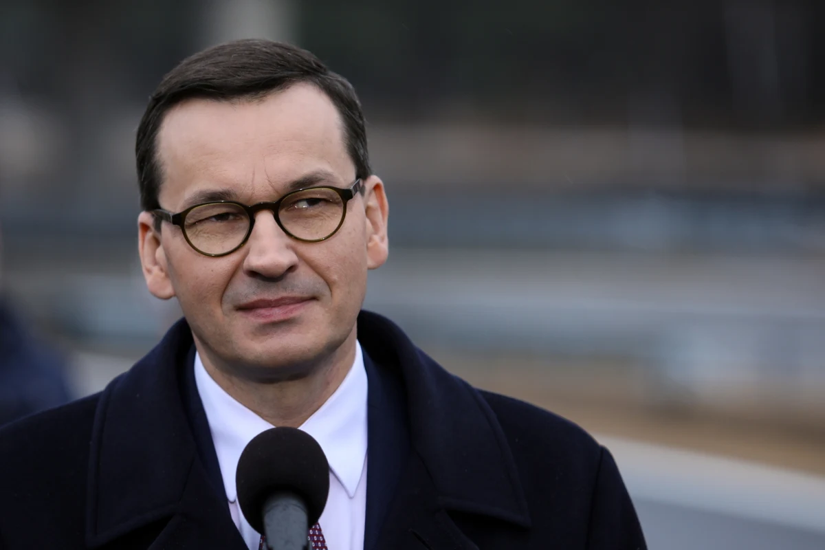 Były premier Mateusz Morawiecki przyznał, że jest przeciwny całkowitemu zakazowi kryptowalut w Polsce. Według niego należy znaleźć kompromisowe rozwiązanie na wzór amerykański czy europejski, które zapewniałoby bezpieczeństwo w obrocie kryptowalutami. Sejm ma rozpatrzyć cztery projekty ustaw regulujących rynek kryptoaktywów; wśród nich są dwa projekty poselskie - Polski 2050 i Konfederacji - oraz propozycja rządu i prezydenta Karola Nawrockiego.