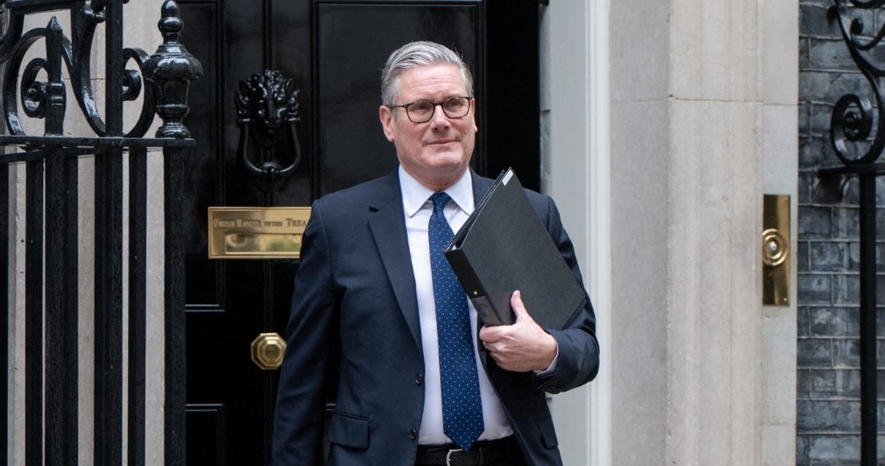 Wielka Brytania. Keir Starmer chce zostać, odchodzą ministrowie