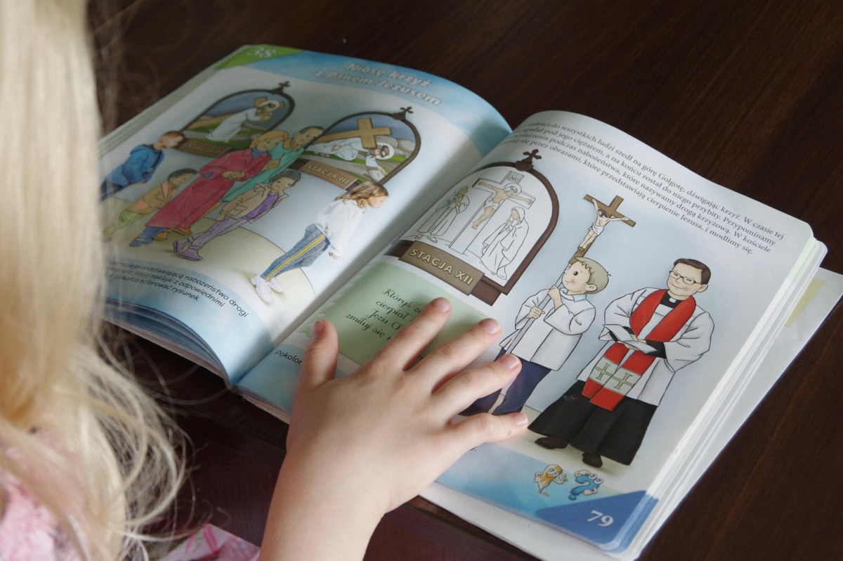 "Setki tysięcy podpisów zlekceważonych!". Sejmowa awantura o religię w szkole