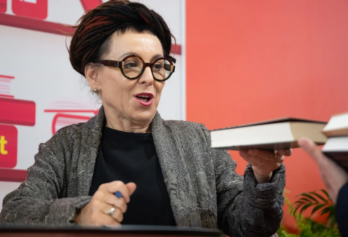 Noblistka Olga Tokarczuk zapowiedziała, że jesienią ukaże się jej nowa książka. „To jest moja ostatnia powieść” – ogłosiła na kongresie Impact w Poznaniu. Opowiedziała też nieco o tematyce tego utworu. 