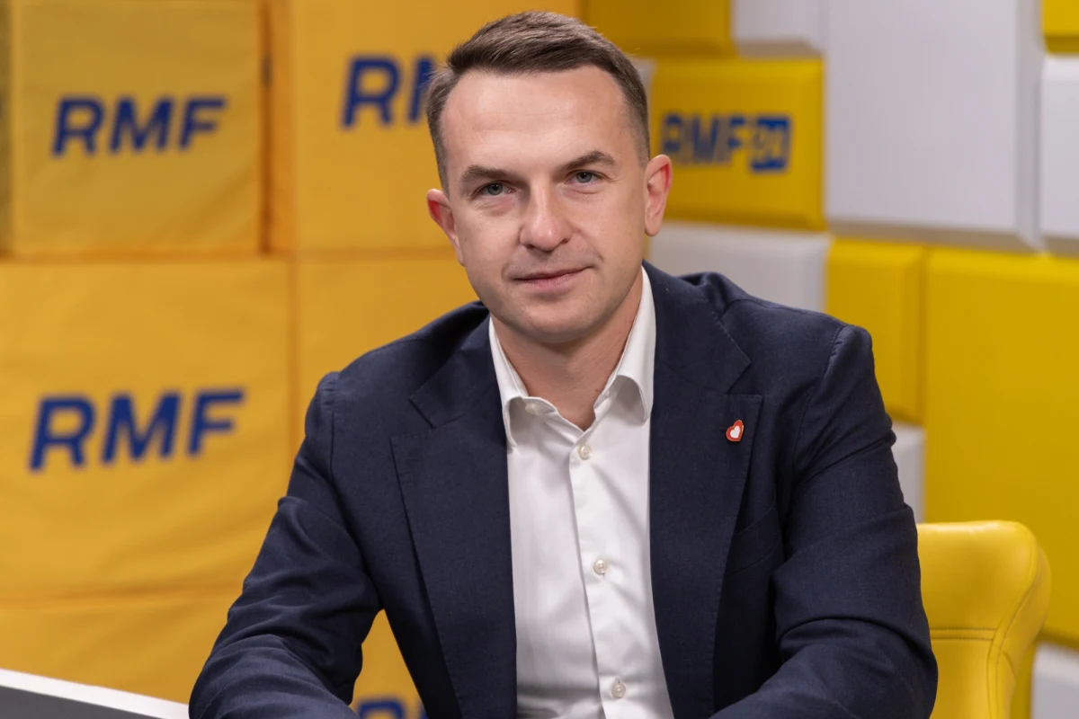 Co dalej z amerykańskimi wojskami w Polsce? Czy przed wakacjami dojdzie do rekonstrukcji rządu? Czy koalicja rządowa poprze kandydaturę dr. Mateusza Szpytmy na prezesa IPN? M.in. o to Tomasz Terlikowski zapyta w Porannej rozmowie w RMF FM Adama Szłapkę, rzecznika rządu, posła Koalicji Obywatelskiej. Zapraszamy!