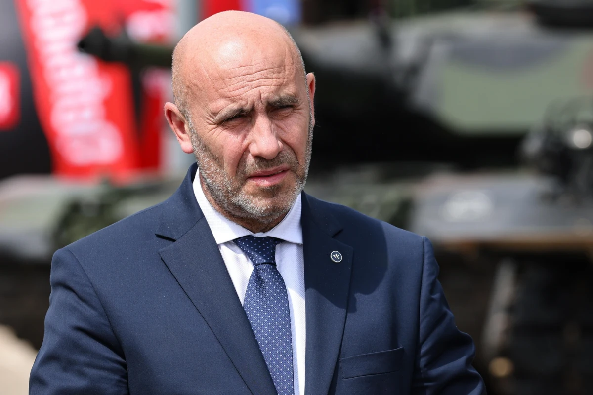 Adam Leszkiewicz złożył rezygnację z funkcji przewodniczącego rady nadzorczej Grupy Azoty ze skutkiem na dzień 31 maja - podała w czwartek spółka.